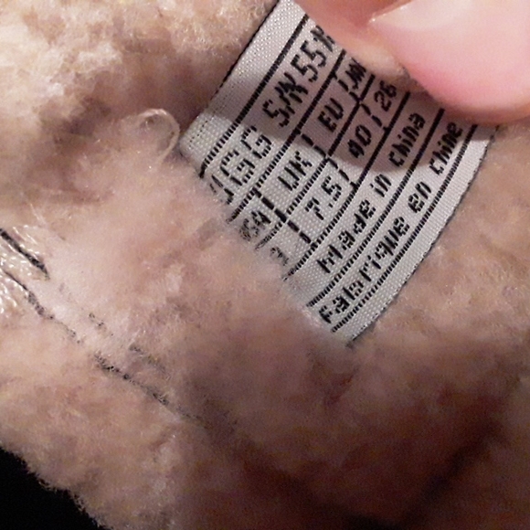 Ugg Boots - Picture 6 of 7